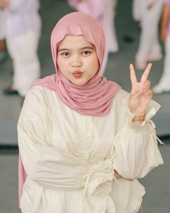 Azzah Fatimatuz Z